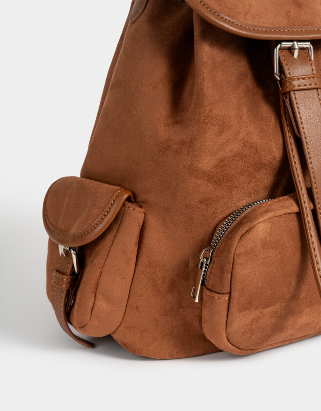 Mochilas Urbanas Mochila Solapa Suede - Marron Camel