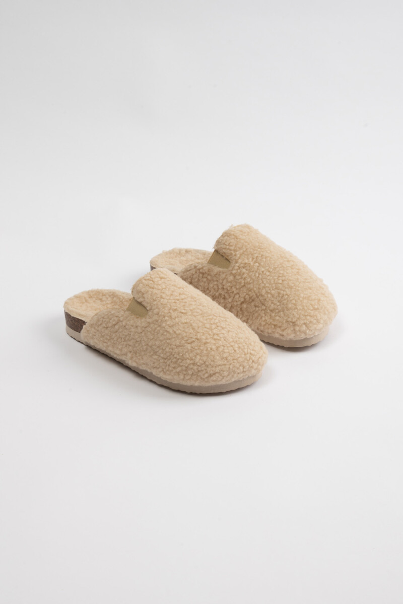 Zueco corderito Beige