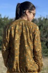 Campera bomber de seda Mostaza