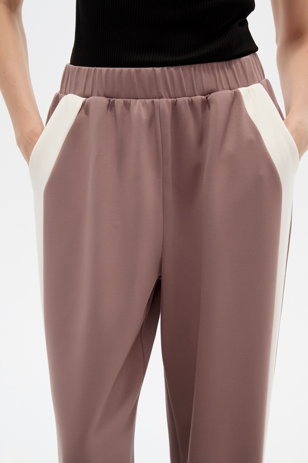 Pantalon Deportivo Rachelle Estampado 1