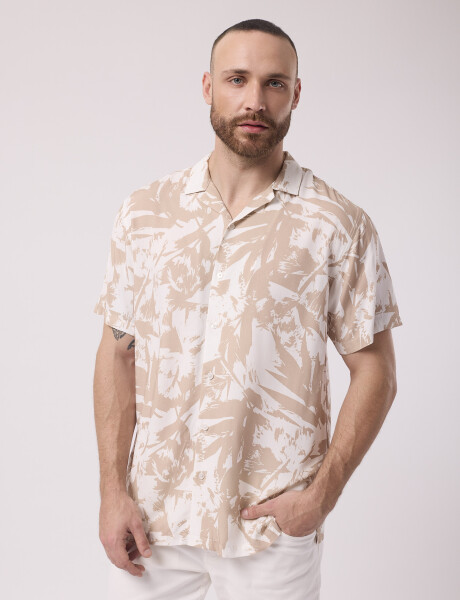 Camisa m/c estampada crudo