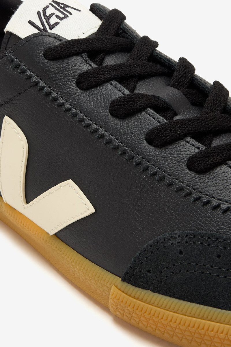 VEJA VOLLEY Negro