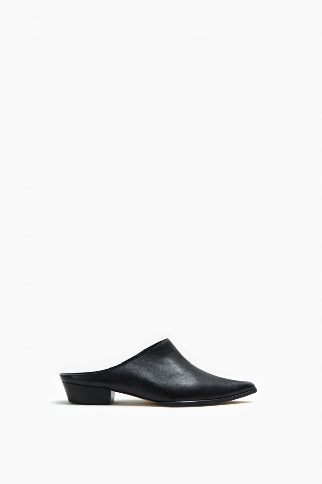 Zueco Iris de cuero negro