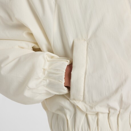 Campera de Dama New Balance - - WJ61D8YXSST CRUDO