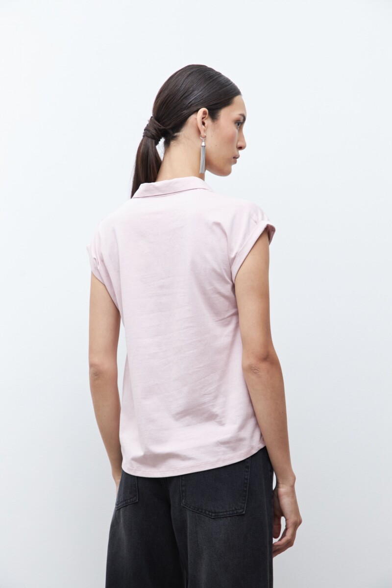 Remera cuello polo rosa