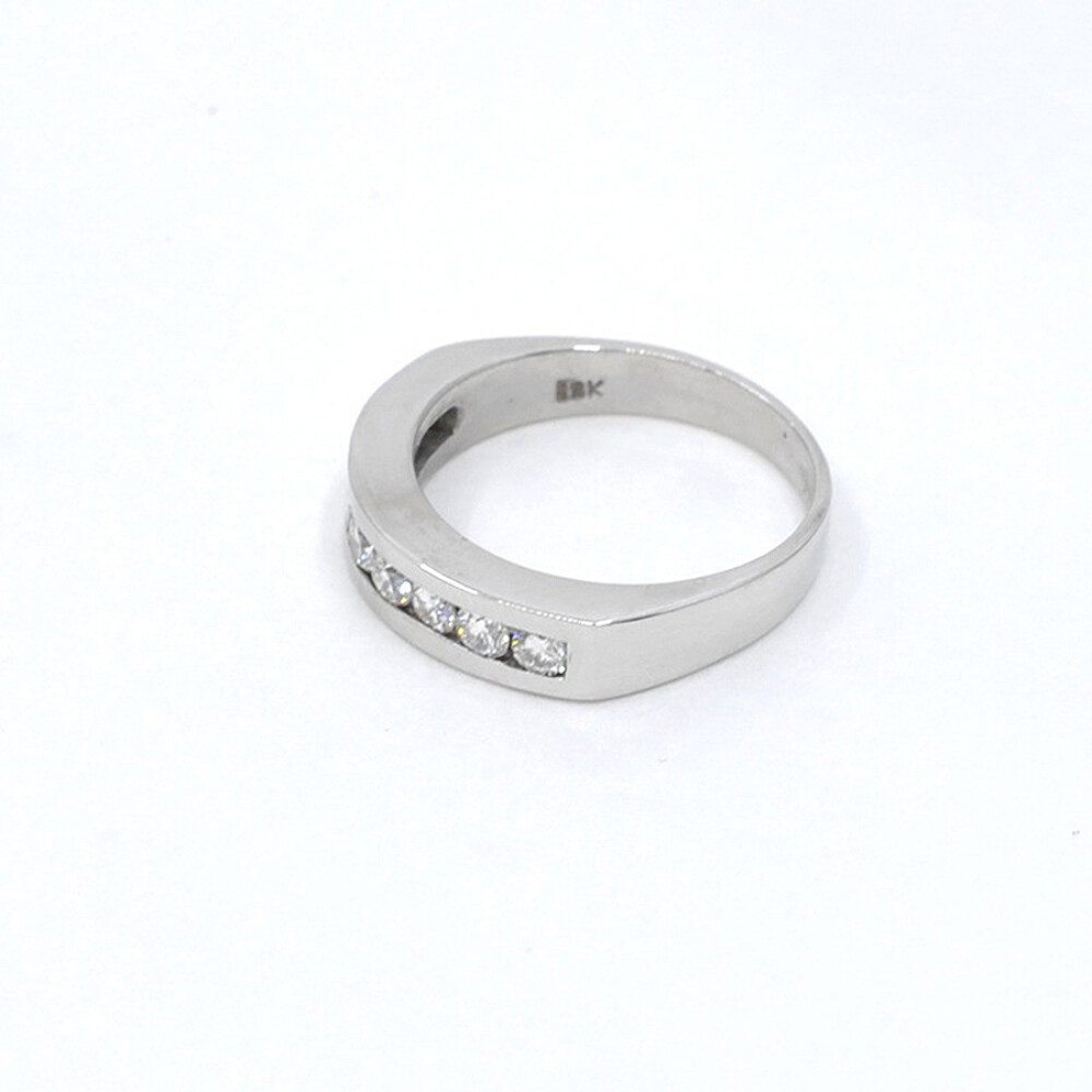 Anillo En Oro 18K Blanco Y Brillantes Anillo En Oro 18K Blanco Y Brillantes