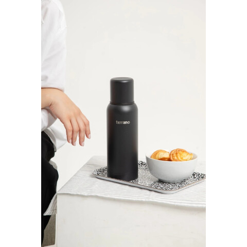 Termo TERRANO SLIM 750ML C/BASE SILICONA NEGRO Termo TERRANO SLIM 750ML C/BASE SILICONA NEGRO