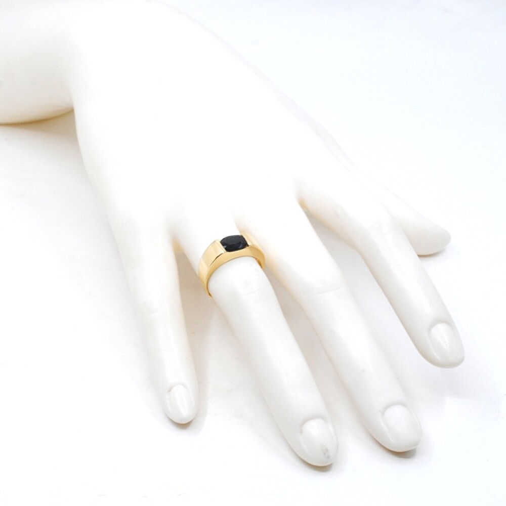 Anillo en oro 18k y zafiro Anillo en oro 18k y zafiro