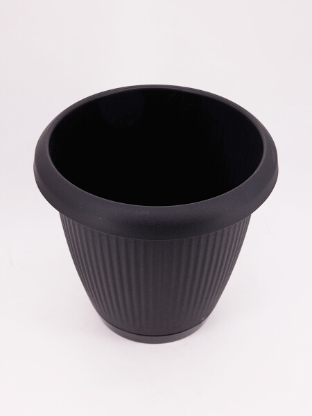 MACETA CON PLATO NEGRO