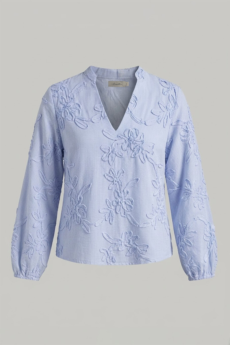 BLUSA RAYA FLOR - CELESTE 