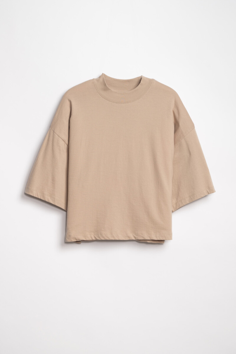 Remera 3/4 Cuello Alto Beige Grisáceo