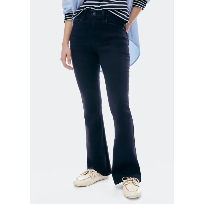 CALCA FEM PRETO
