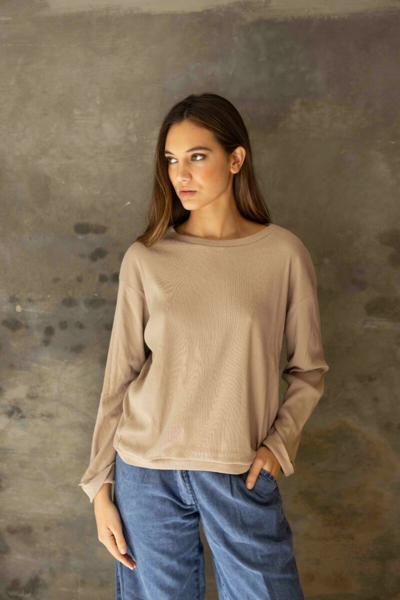 Comfortable T-shirt - Beige 