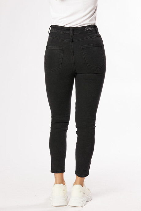 JEAN TIDAW23 RUSTY Negro