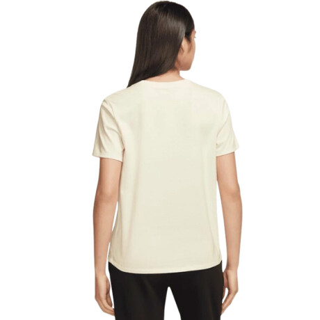 REMERA NIKE CLUB ESSENTIALS Beige