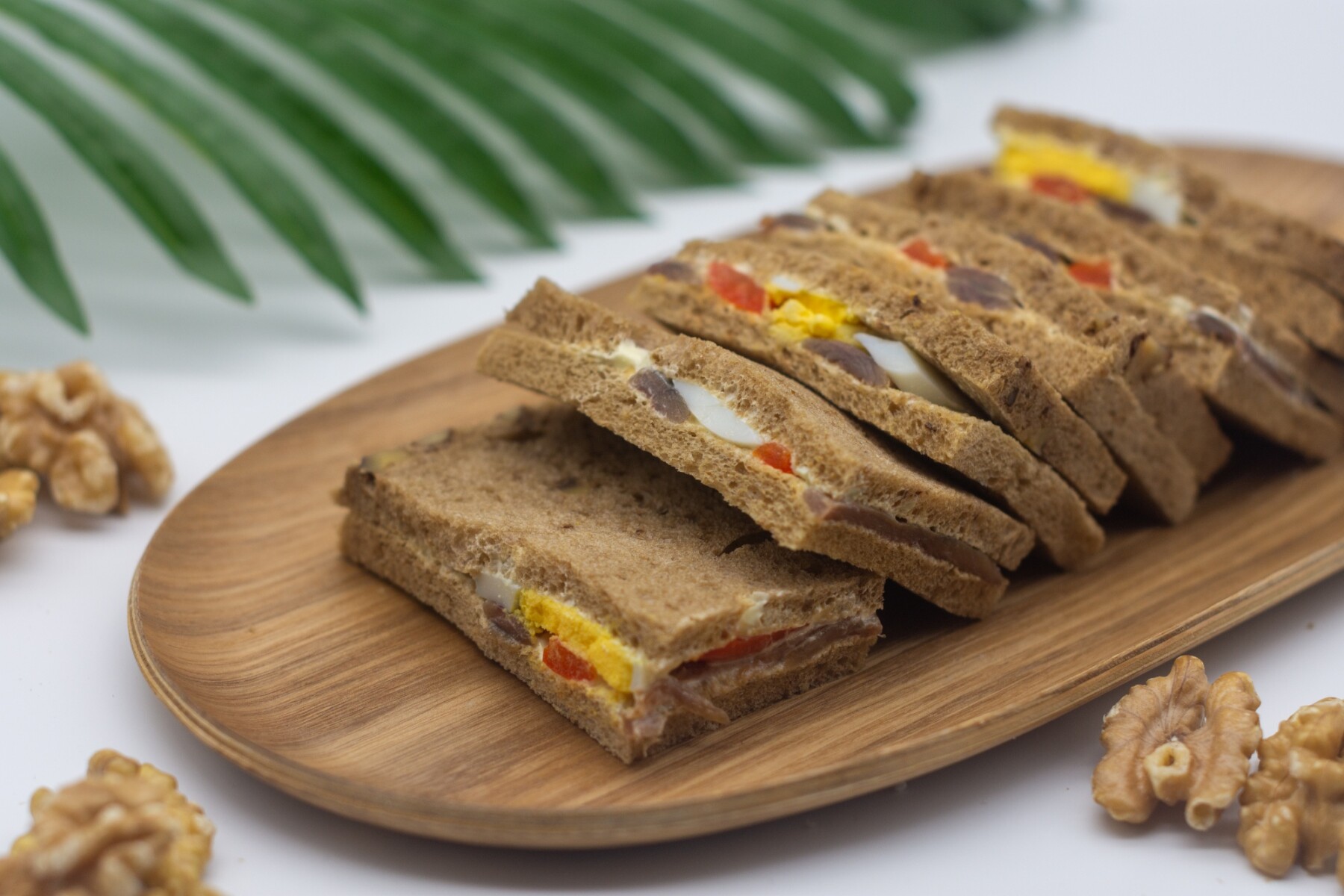 6 Sándwiches de Anchoas en Pan de Nuez de Copetín - 000 