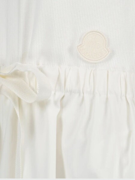Moncler- Vestido ajustado y acampanado, MIDI Blanco