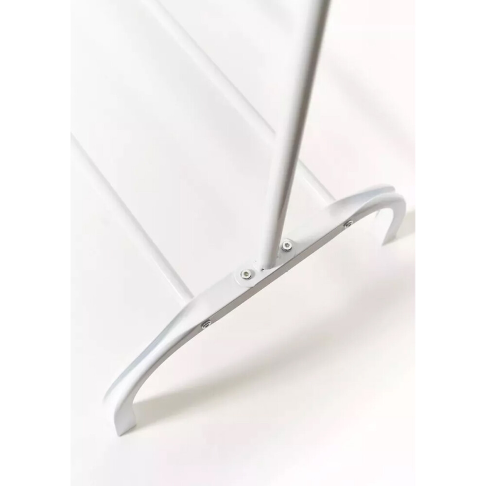 Perchero De Caño Largo Ganchos Y Estante Inferior Blanco