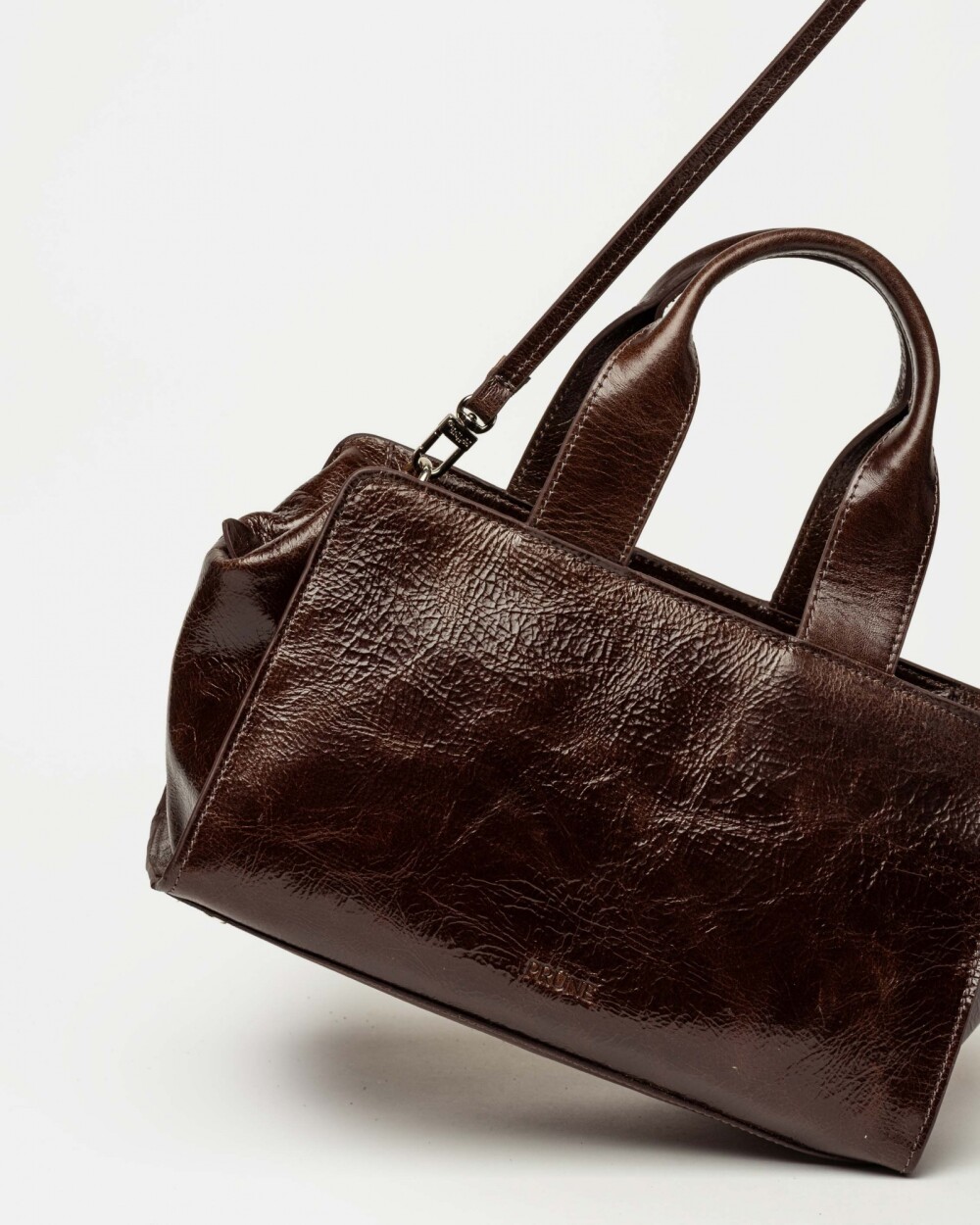 Cartera de mano Mila en cuero arrugado Marron