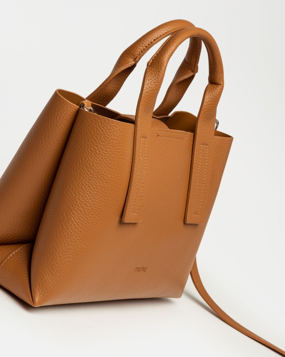 Cartera de mano Gaia en efecto cuero graneado Camel