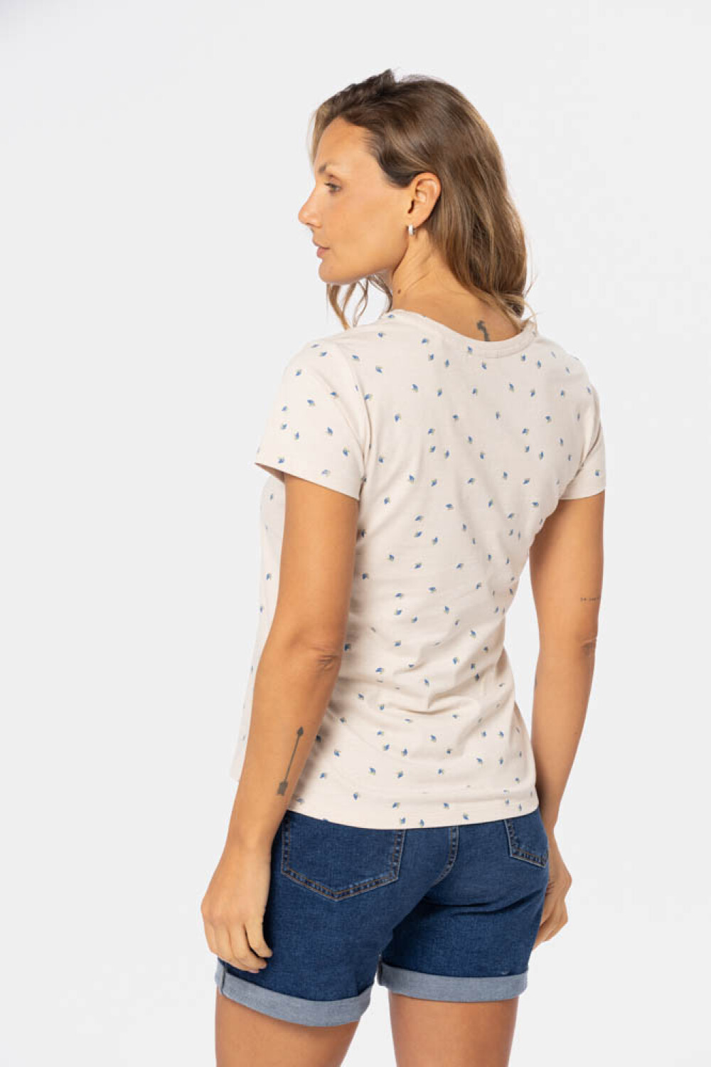 REMERA ESTAMPADA Beige