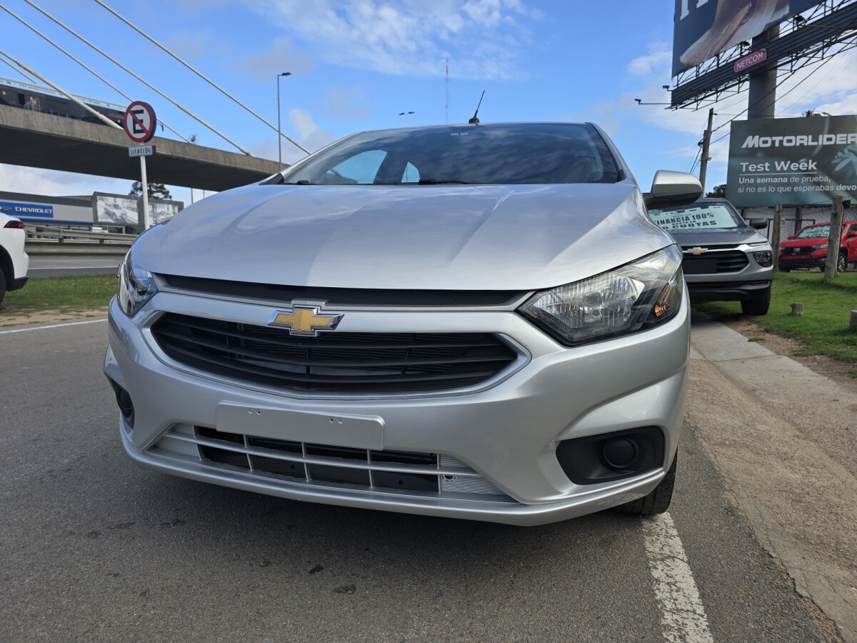 Chevrolet Onix LT 1.0 EXCELENTE ESTADO! | Permuta / Financia Chevrolet Onix LT 1.0 EXCELENTE ESTADO! | Permuta / Financia