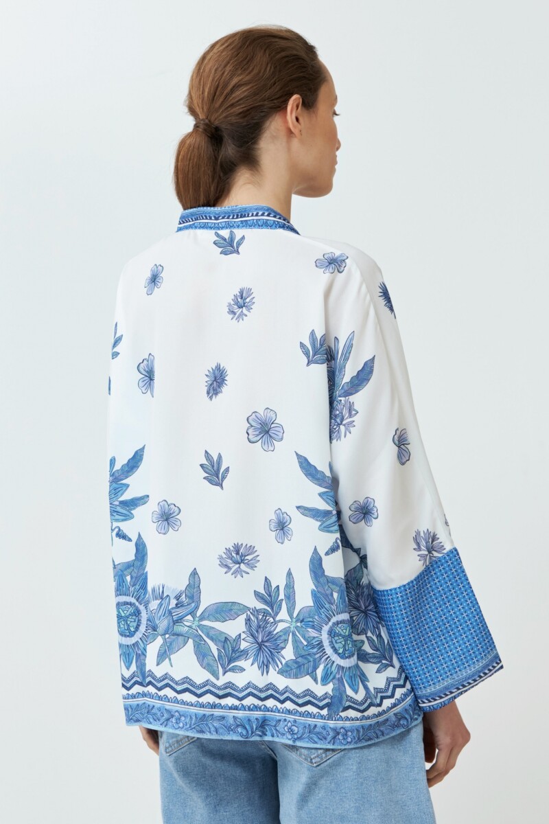 Kimono estampado con cierre azul