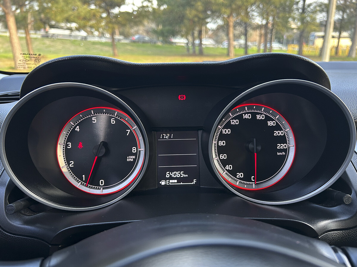 Suzuki Swift GL 2024 EXCELENTE ESTADO! | Permuta / Financia Suzuki Swift GL 2024 EXCELENTE ESTADO! | Permuta / Financia