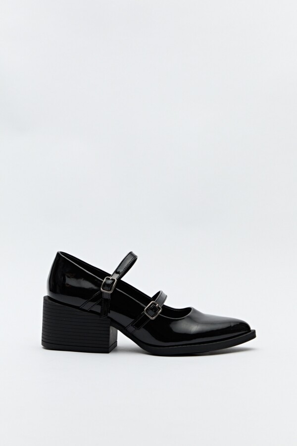 ZUECO NUVUS Charol Negro