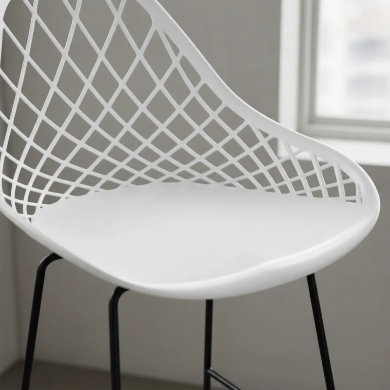 Banco para barra blanco con patas en metal negras - Kaila Banco para barra blanco con patas en metal negras - Kaila