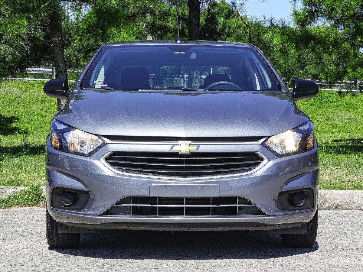Chevrolet Joy Plus 1.0 Sedan Extra Full| Permuta / Financia Chevrolet Joy Plus 1.0 Sedan Extra Full| Permuta / Financia