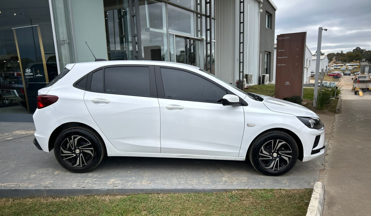 Chevrolet Onix LT 1.0 - 2026 Chevrolet Onix LT 1.0 - 2026