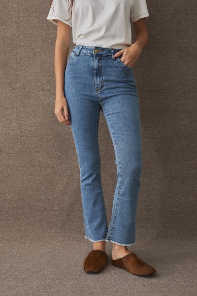 JEAN CROPPED AWA Celeste