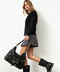 Hobo mochila con hebilla negro