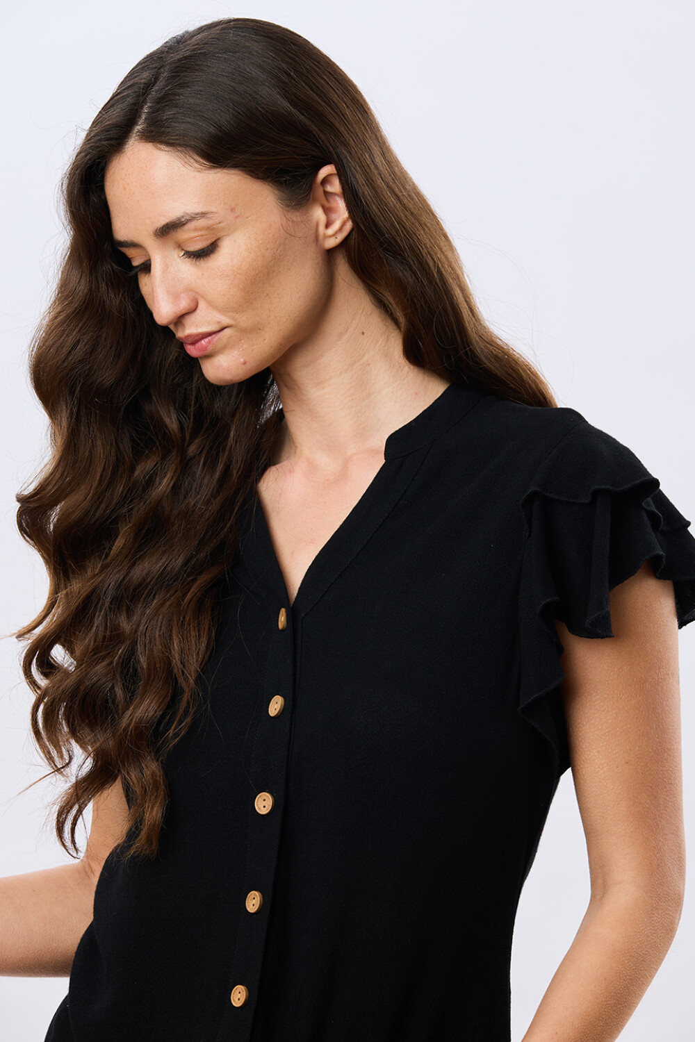 CAMISA DE LINO CON VOLADOS Negro