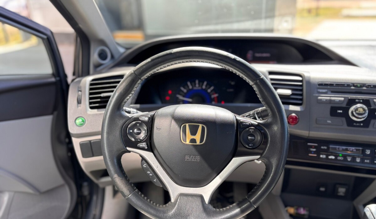 Honda Civic 1.8 EXS MT - 2012 Honda Civic 1.8 EXS MT - 2012