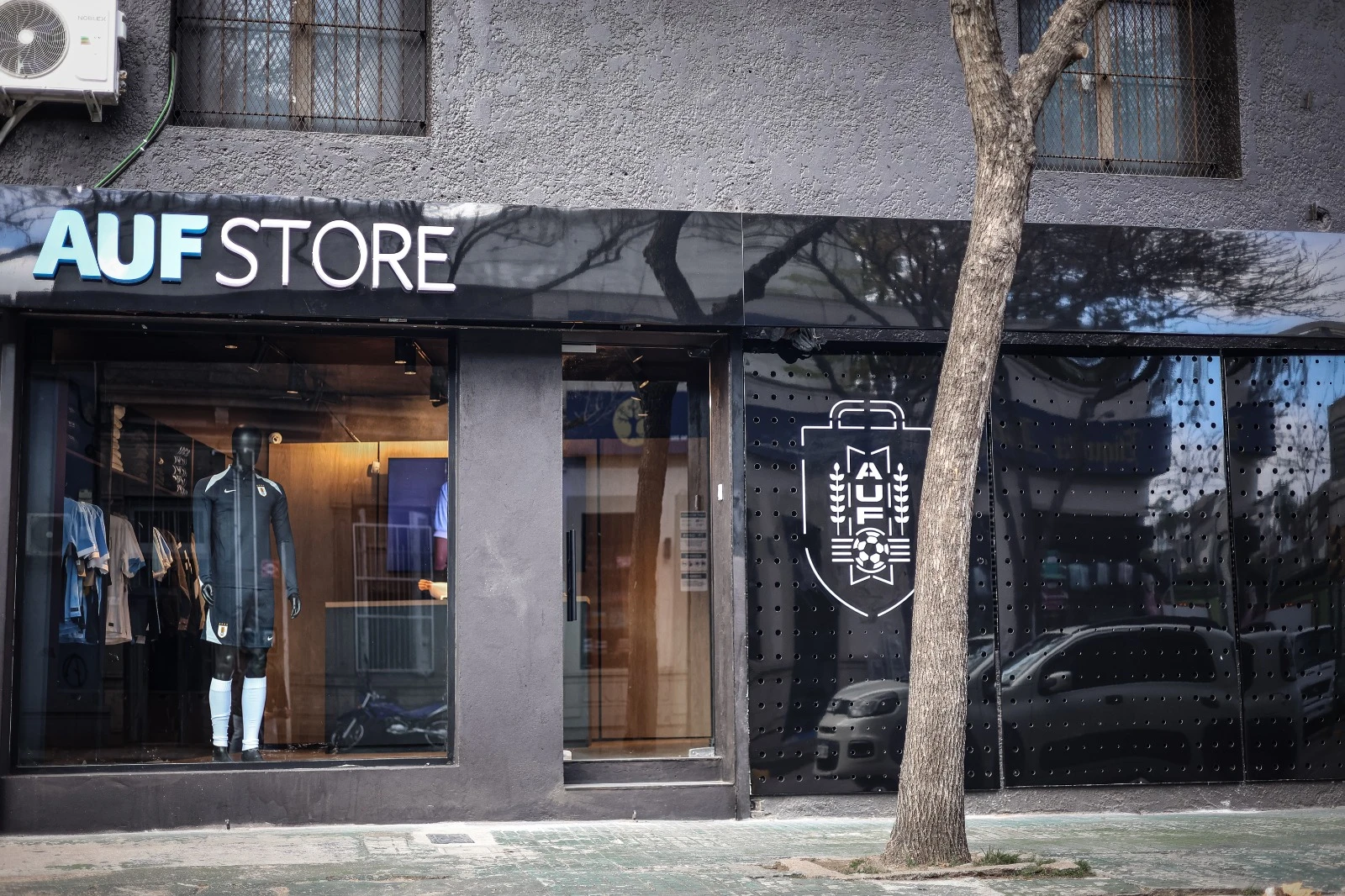 AUF Store — Pick Up