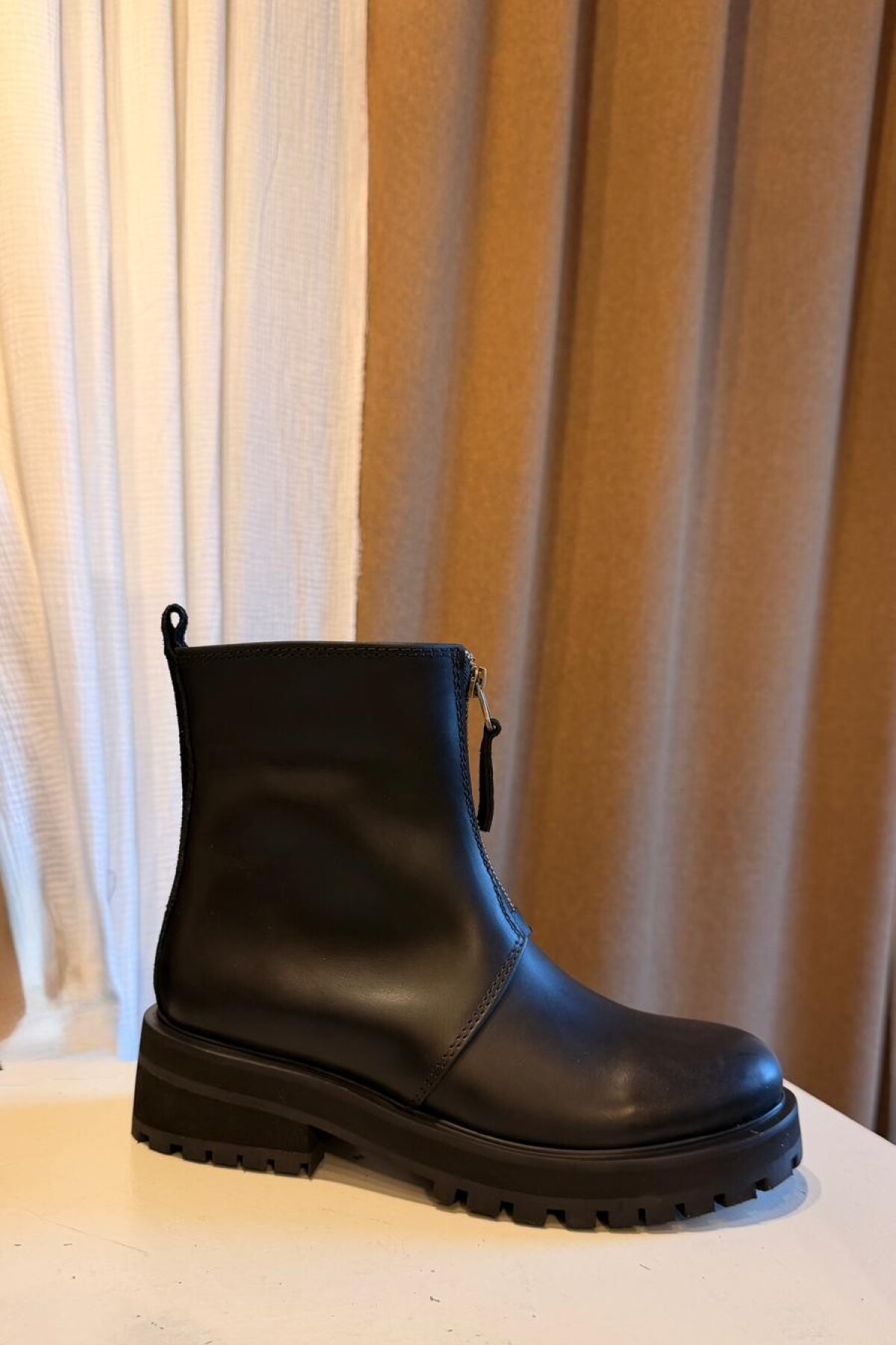 Front Zip Negro