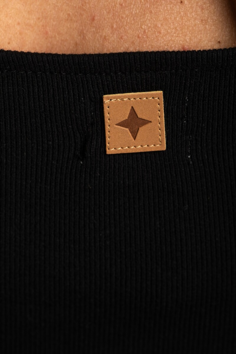 Top Musculosa Negro