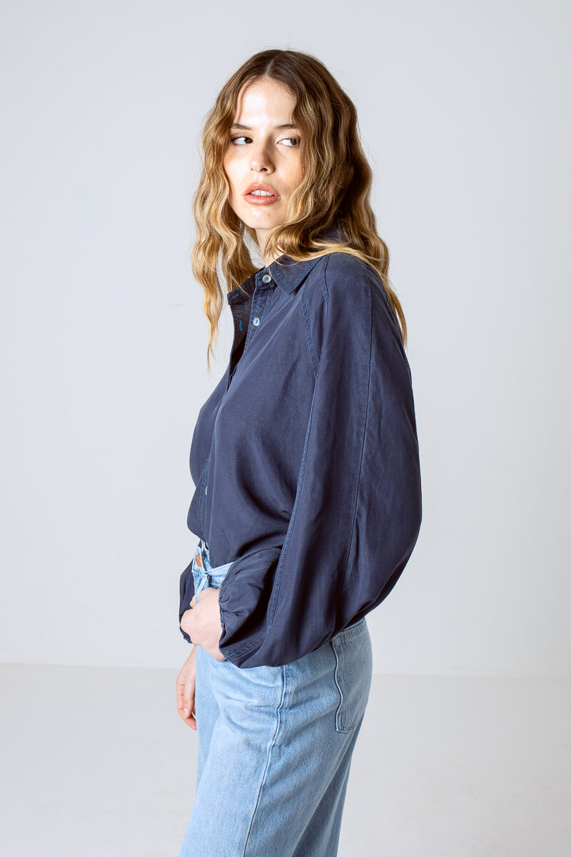 Nina Blue