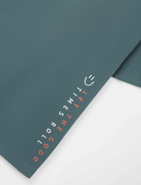 CAMISETA CON ESTAMPA VERDE