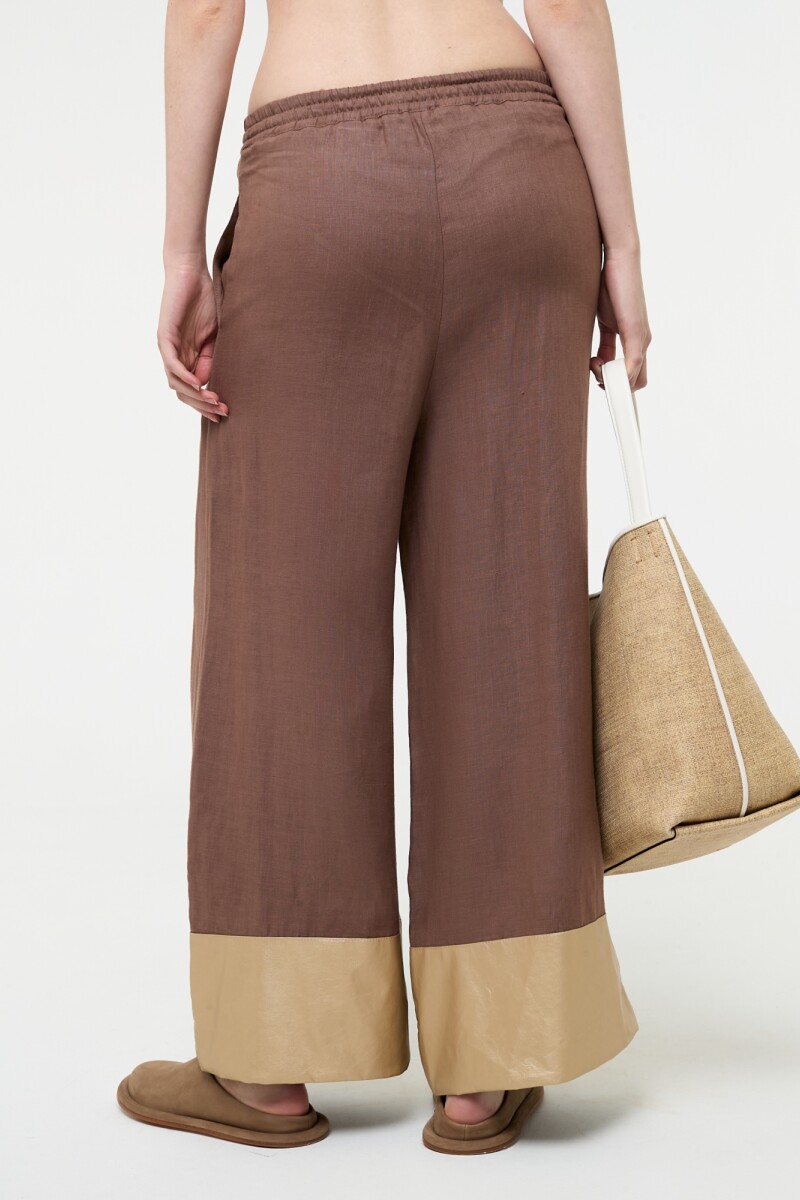 PANTALON ANCHO Chocolate