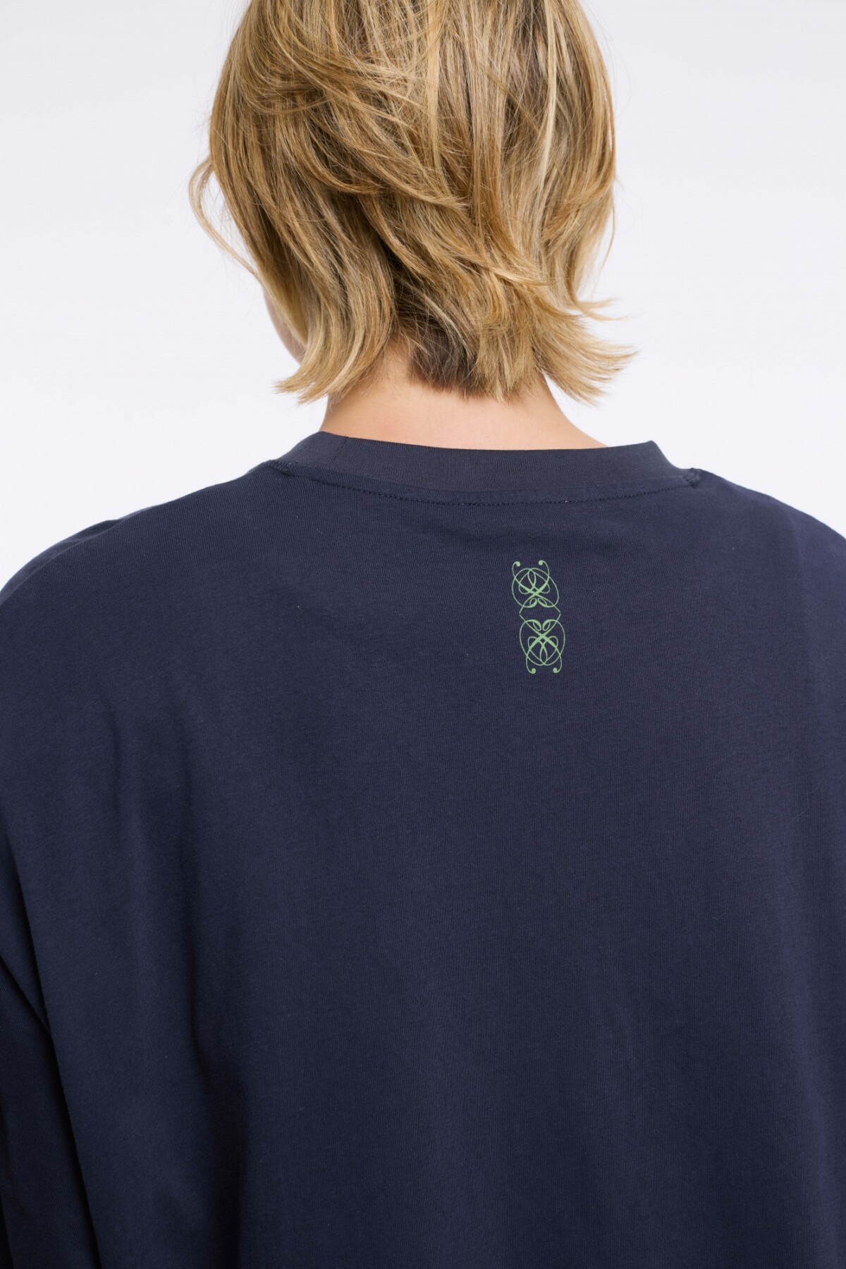 Remera Six Azul Marino