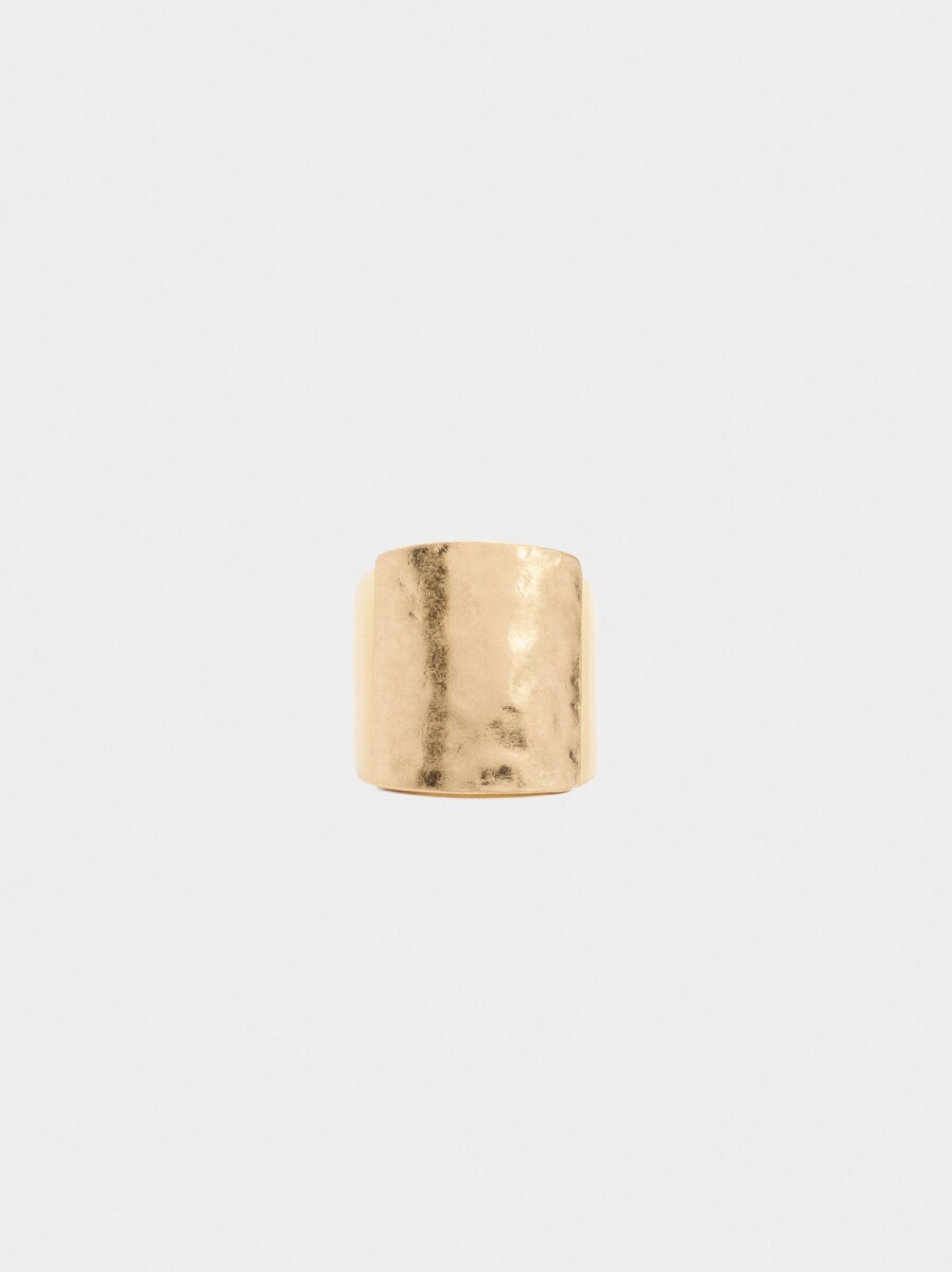 Anillo De Resina Con Detalle Metálico - beige 