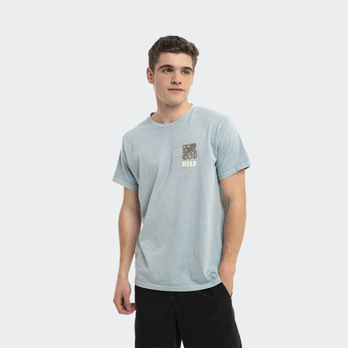 Remera Reef Classic - Celeste 