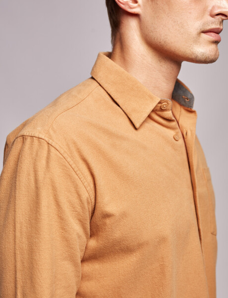 Camisa m/l franela lisa tostado