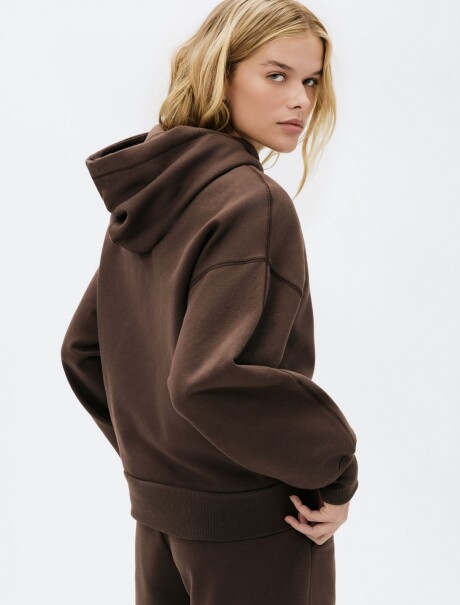 BUZO CON CAPUCHA EN ALGODÓN MARRÓN