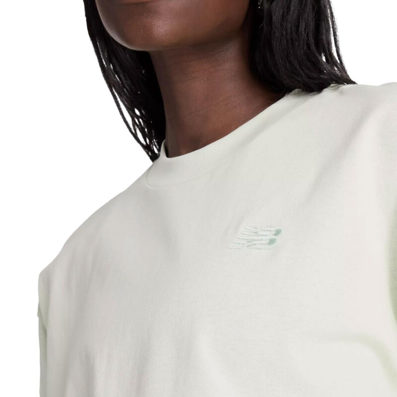 Remera New Balance Logo Relaxed Jersey T-Shirt - Verde Remera New Balance Logo Relaxed Jersey T-Shirt - Verde