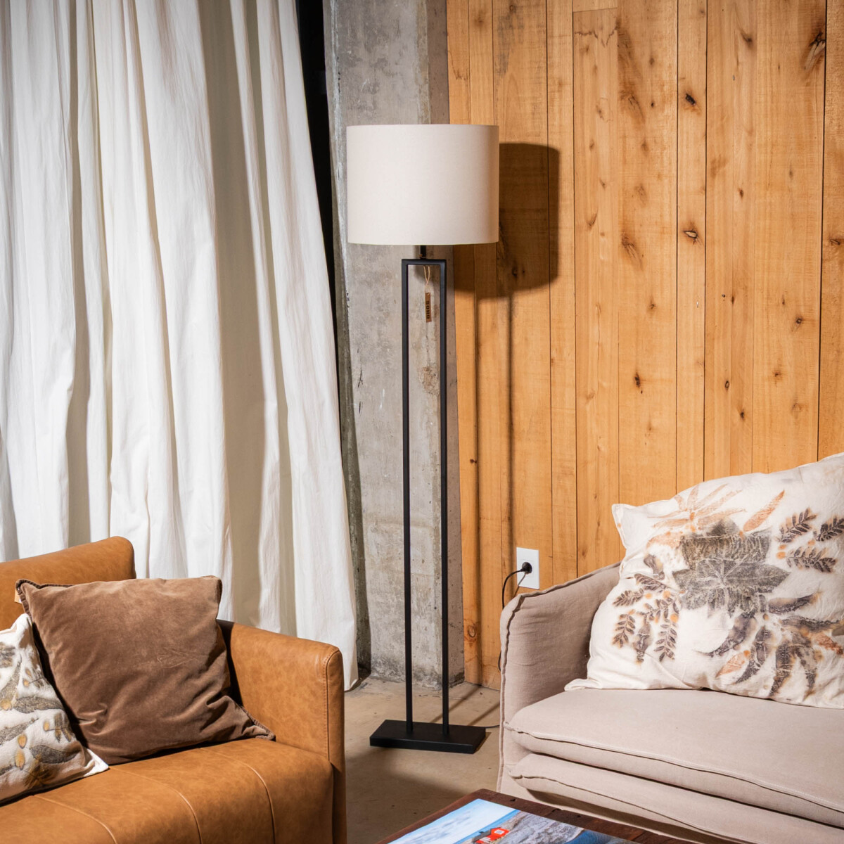 Base de lámpara de pie, Shiva 