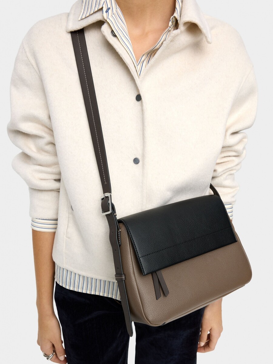Bolso Bandolera Color Block Con Solapa negro